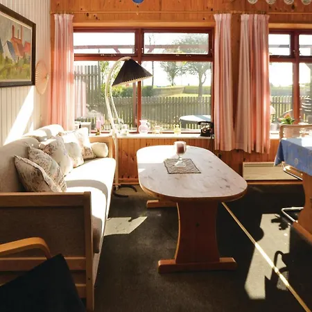 Semesterbostad Two-bedroom Holiday In